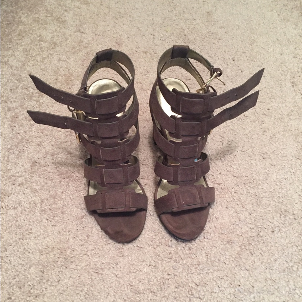 GUESS strapped heels size 6. Like new!